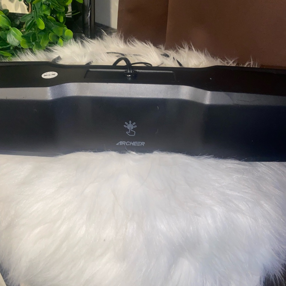 Black Soundbar Speaker - Picture 6 of 7